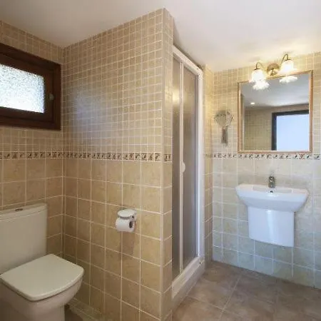 Sleeps 6 With Pool Air Con And Wifi Villa Pollenca
