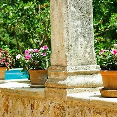 Villa Sleeps 6 With Pool Air Con And Wifi *